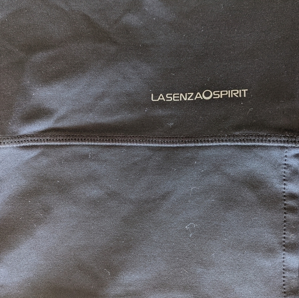 La Senza Spirit women's black cropped flare yoga pants size M - Picture 2 of 4